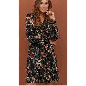 H&M Dress Women's 4 Black Floral Button Up Shirt Quarter Sleeve V-Neck Shift